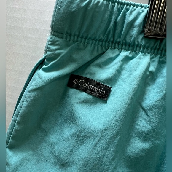 Columbia Men's Blue Shorts - Picture 4 of 15